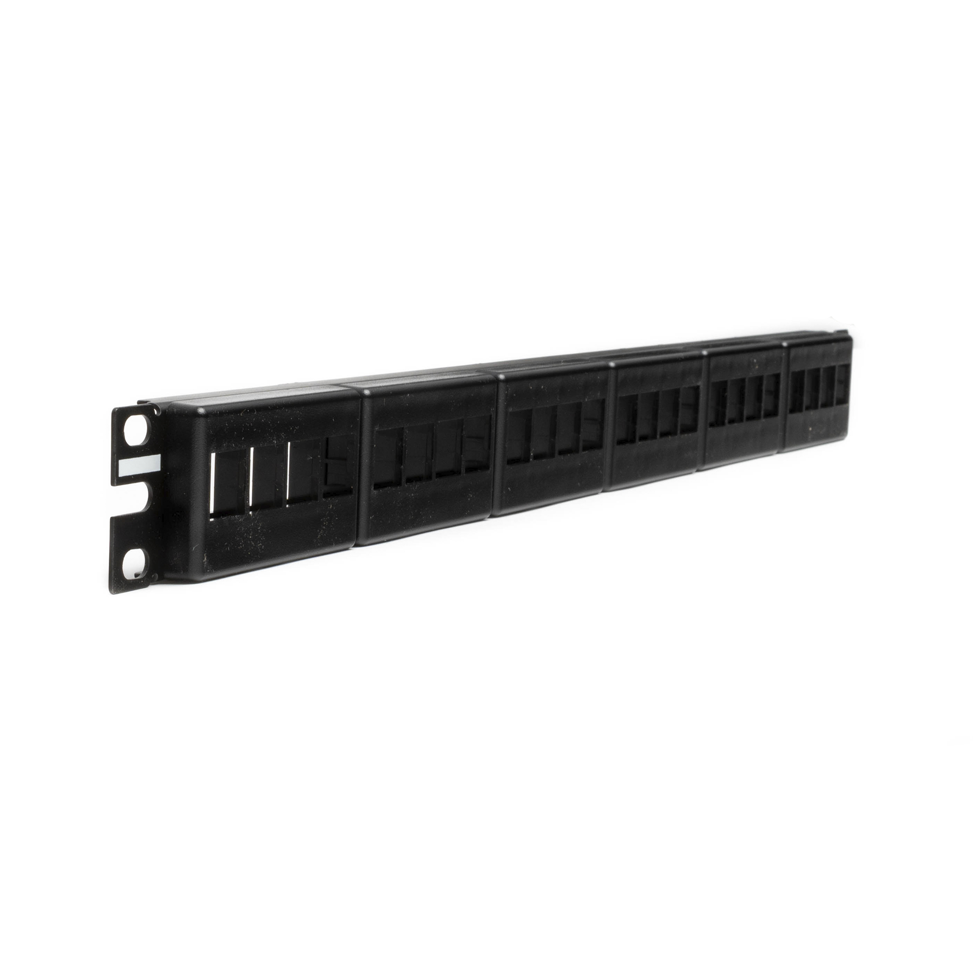 Patch Panel Keystone 24 Puertos 1U con Identificación Adhesiva - Image 2